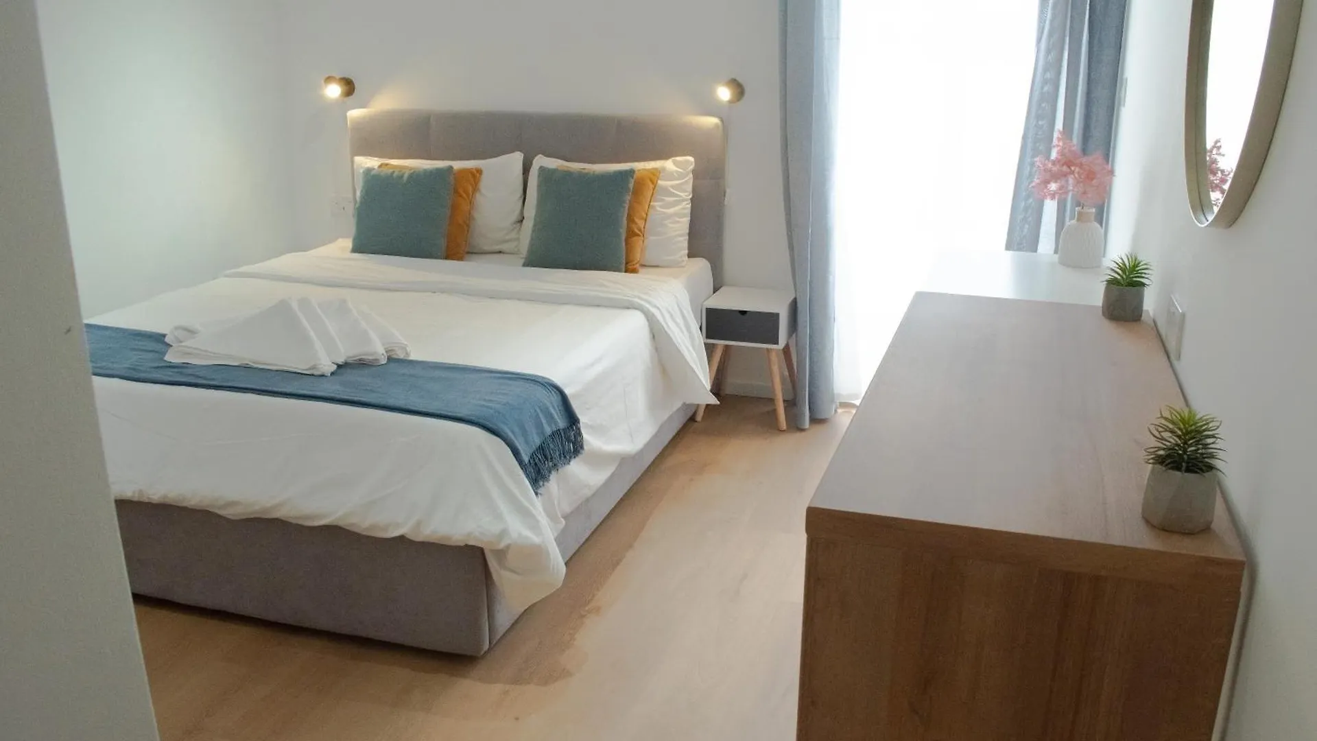 Stylish 2 Bed 2 Bath Apt In St Julians Saint Julian's Apartment